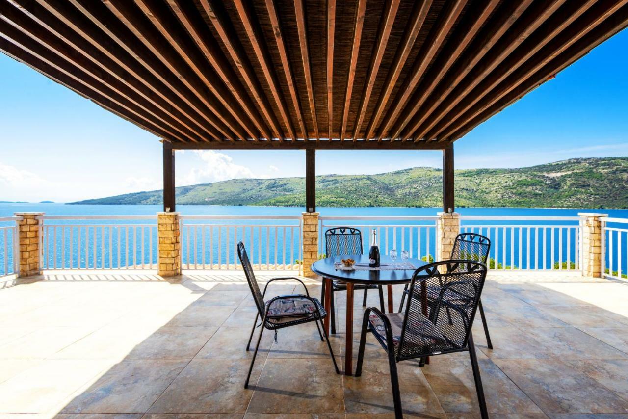 Seaside Villa Near Trogir - Poljica Марина Экстерьер фото